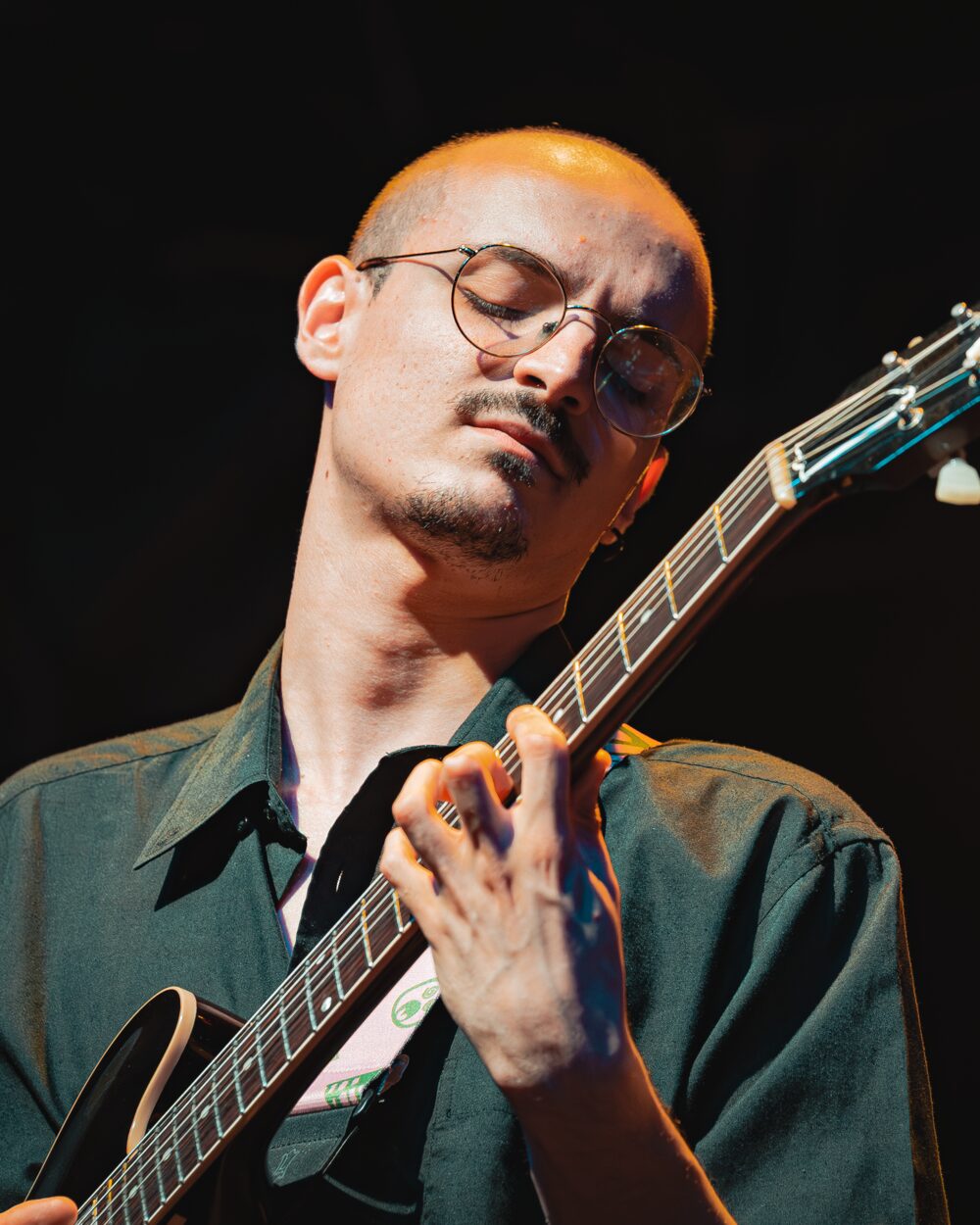 Francesco Faro on guitar